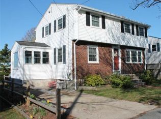 27 Heath St, Quincy, MA 02171