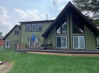 4152 W Shore Dr, Bremen, IN 46506