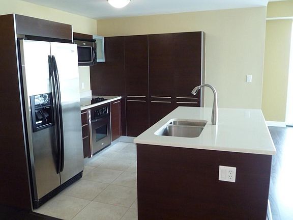 2nd image of 1900 N Bayshore Dr APT 2120