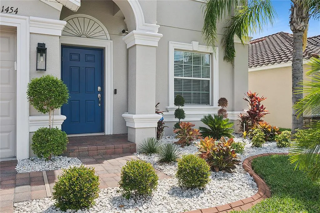 4 bed, 2.5 bath, 2440 sqft, $2,950 — Photo 3