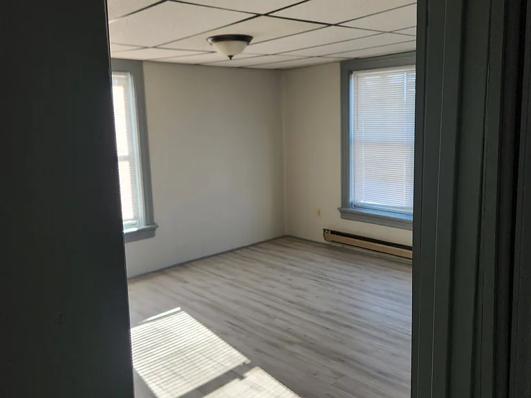 35 S 2nd St #4 — Photo 7