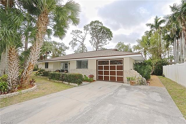 4300 Mohawk PL,  West of US41