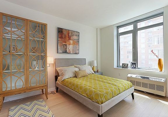 3rd image of 180 Myrtle Ave APT 4V
