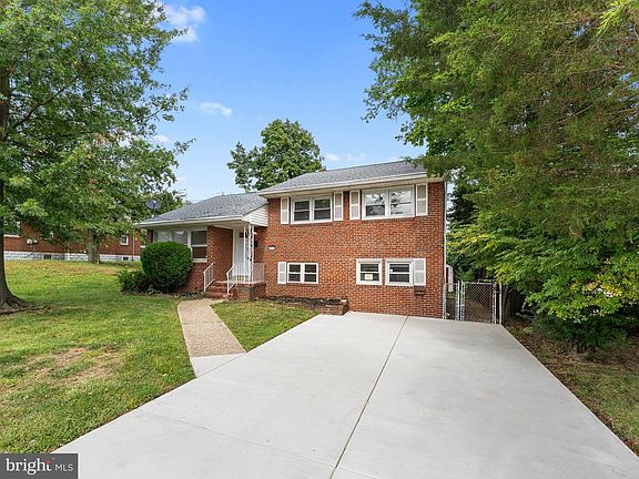 3rd image of 3733 Drexel Ave