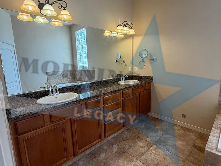 4648 Mesa Rico Dr — Photo 8