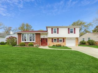1458 E Norman Dr, Palatine, IL 60074
