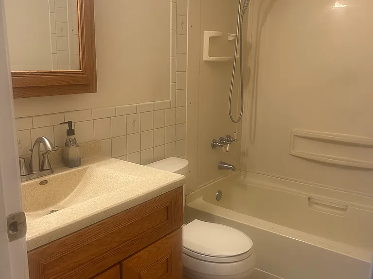 11443 Burgess Ave — Photo 8