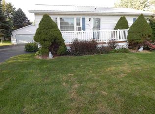 22 Baalton St, German Valley, IL 61039