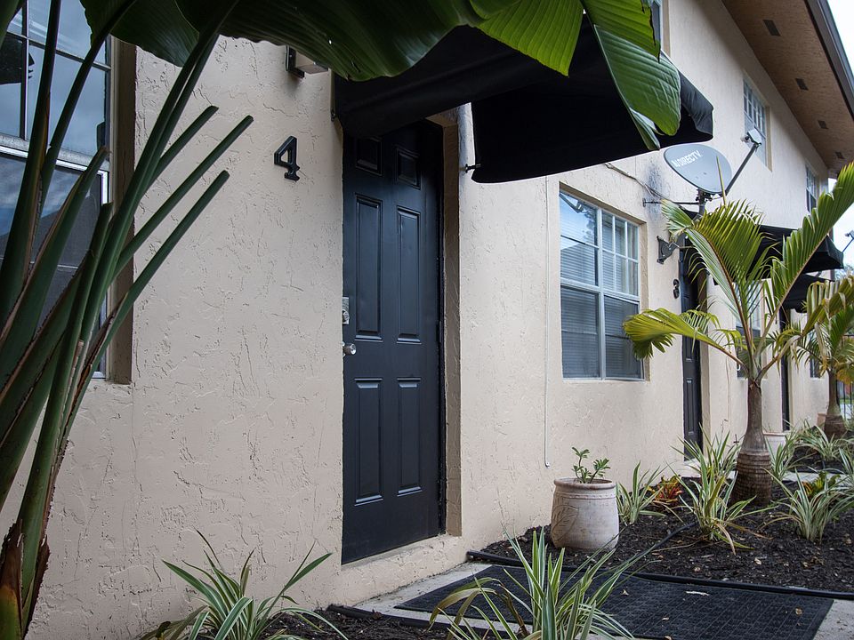 1st image of 437 NE 1st Ave APT 4