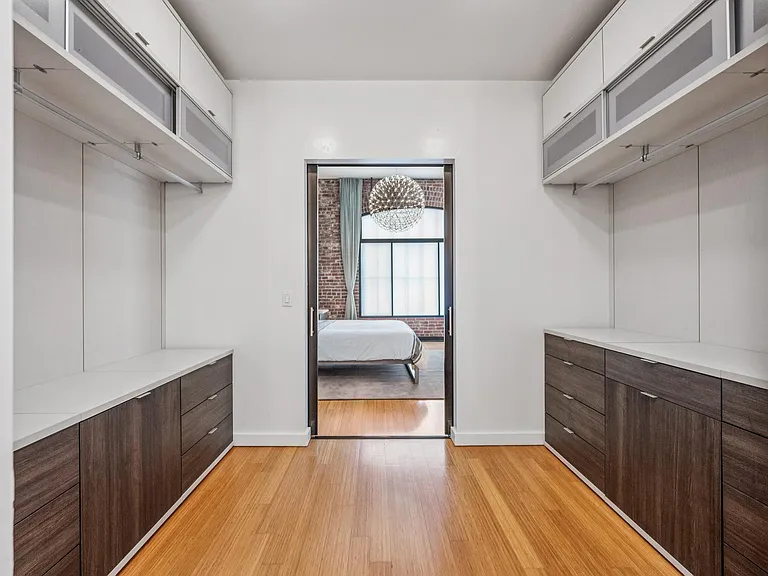 16 Jessie St #405 — Photo 31