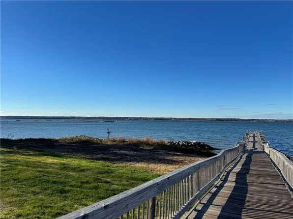 7163 Pattersons View Ln, Hayes, VA 23072