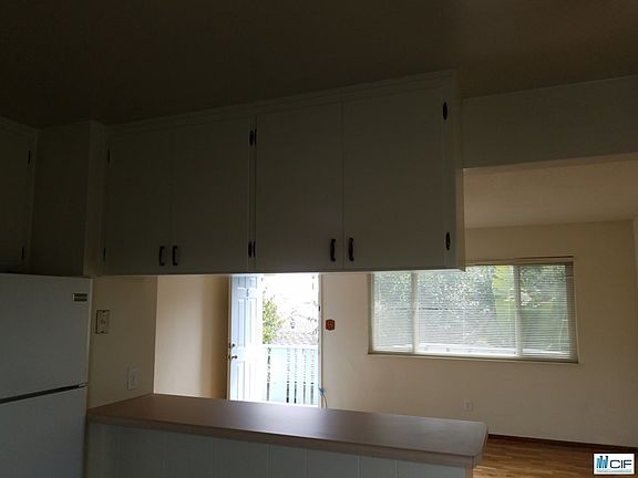 5th image of 132 6th Ave APT 6