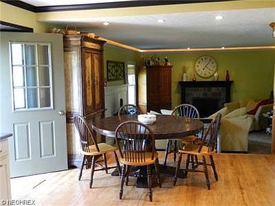 3rd image of 15102 Camden Cir
