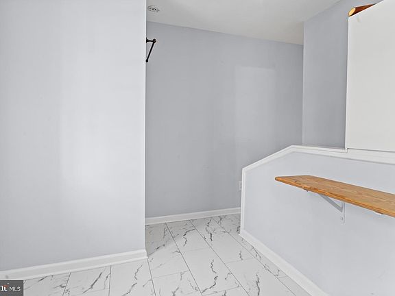 5th image of 2724 Ash St