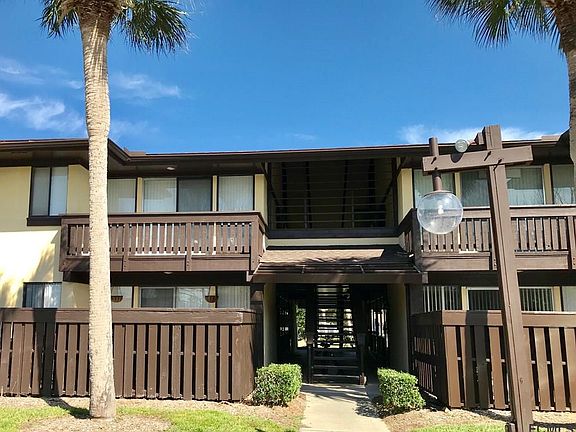 2nd image of 40 Club House Dr APT 203