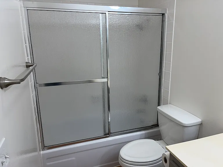151 Lakeside Dr #110 — Photo 22