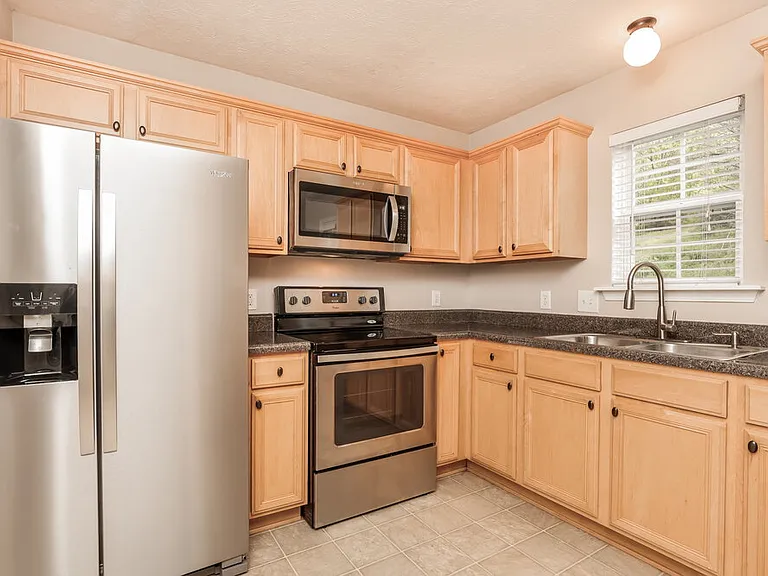 852 Dover Glen Dr — Photo 9