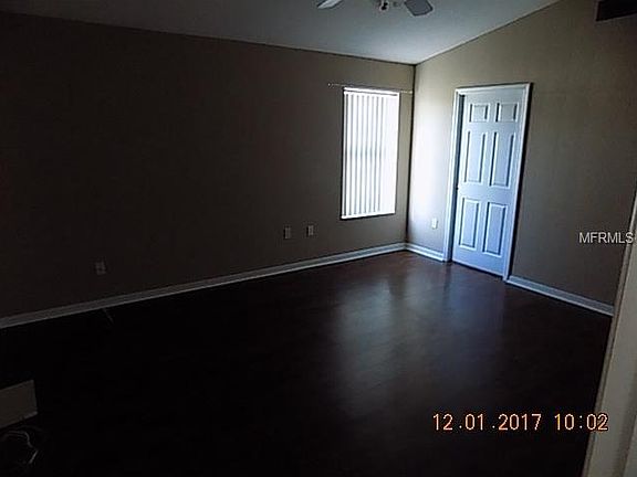 5th image of 16131 Villa Dr