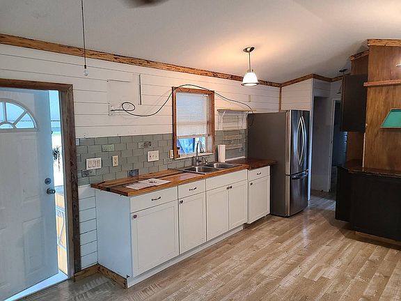 3rd image of 1311 Turnbull St Lot 92
