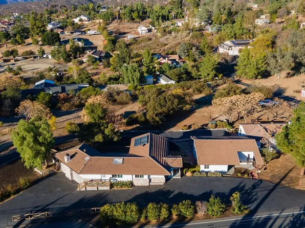 2758 W Victoria Dr, Alpine, CA 91901