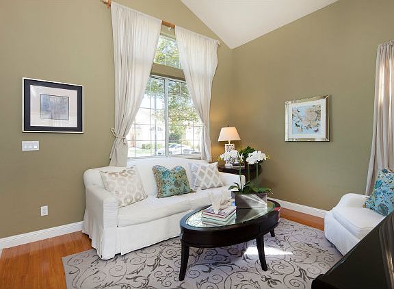2nd image of 3304 Bel Mira Way