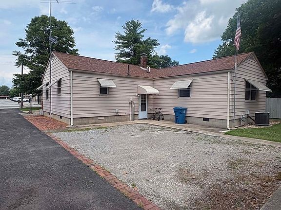 3rd image of 308 Bailey Ln