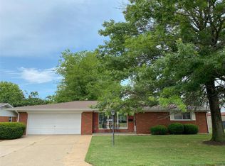 74 Bedford Dr, Swansea, IL