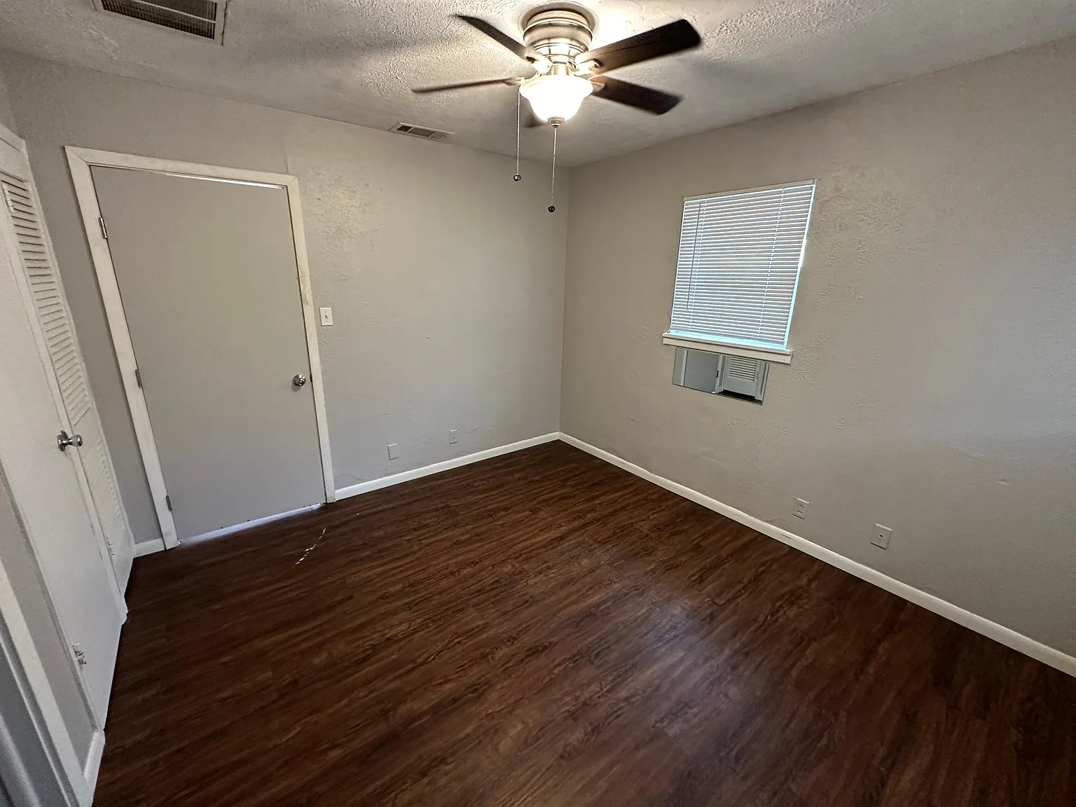 1 bed, 500 sqft, $945 — Photo 2