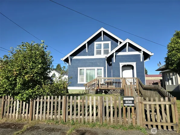 321 12th Street, Raymond, WA 98577