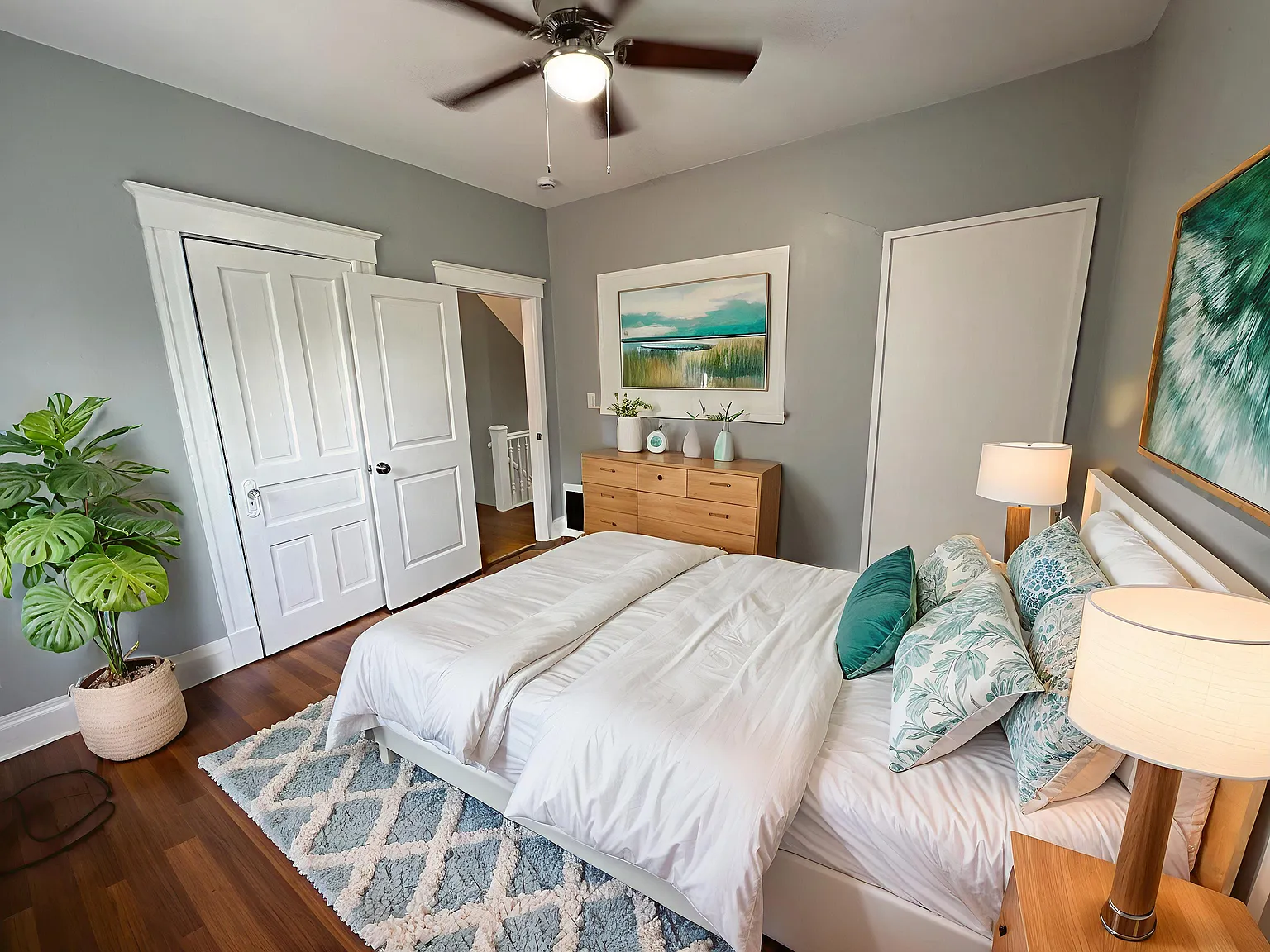 6 bed, 2150 sqft, $3,200 — Photo 3
