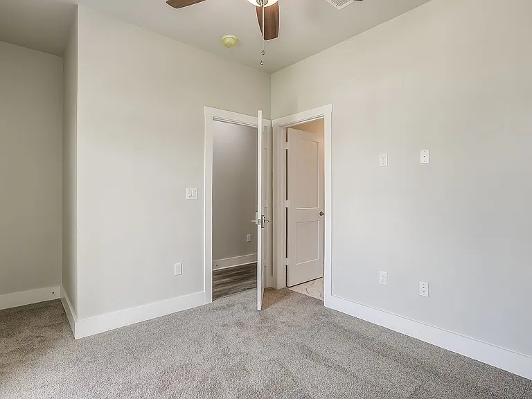 2716 Forest Park Blvd — Photo 8