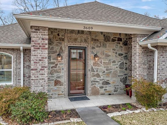 4th image of 3609 Summer Hill Cir