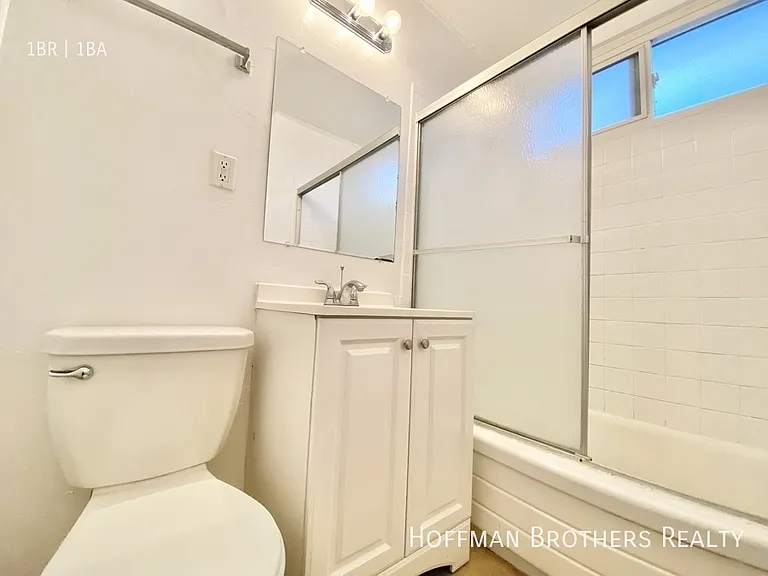 16215 Vanowen St #11 — Photo 7
