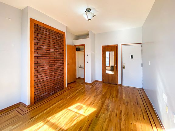 2nd image of 179 Jefferson St #3C