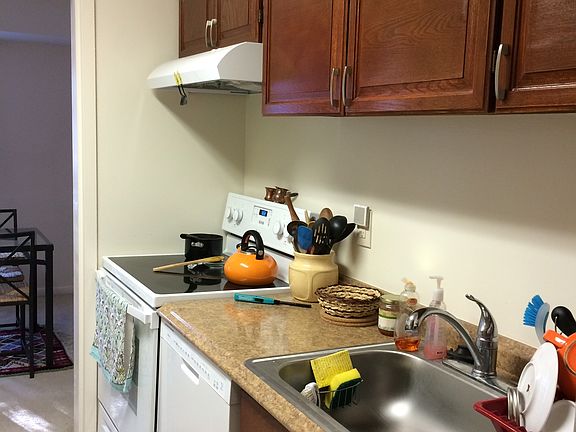 4th image of 3101 S Manchester St APT 214
