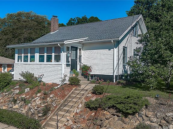 4th image of 1383 Water St