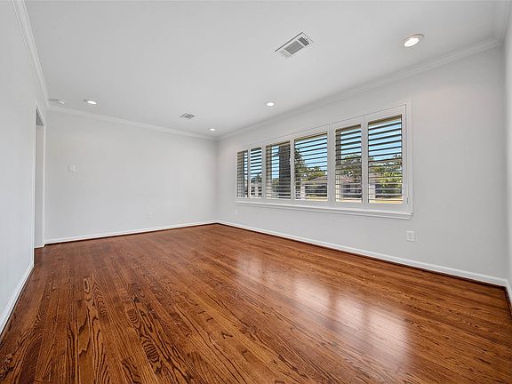 5th image of 6318 Woodbrook Ln