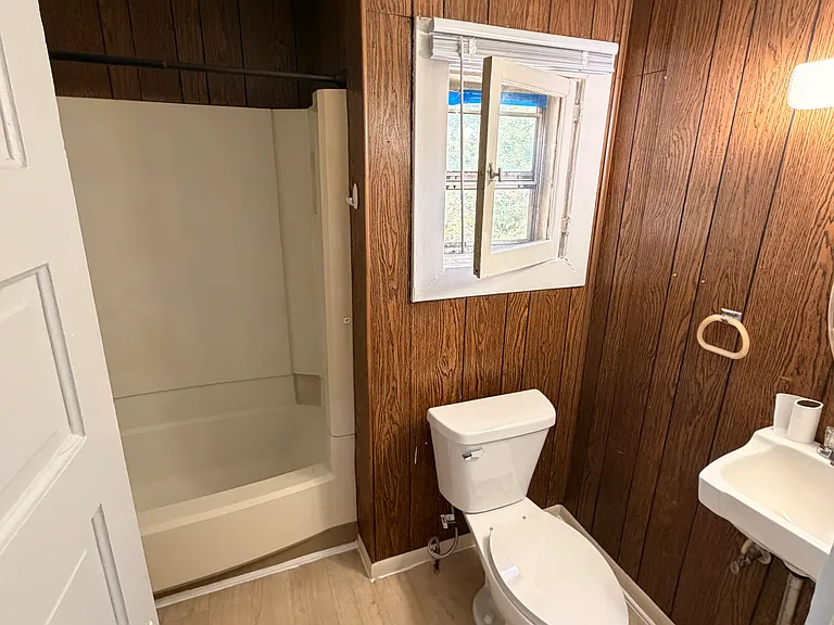 402 N Birney St #3 — Photo 4