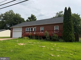 8719 Parkland St, Manassas, VA 20111