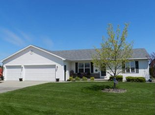 W5338 Amy Ave, APPLETON, WI 54915
