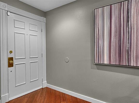 4th image of 4570 Laclede Ave APT 102