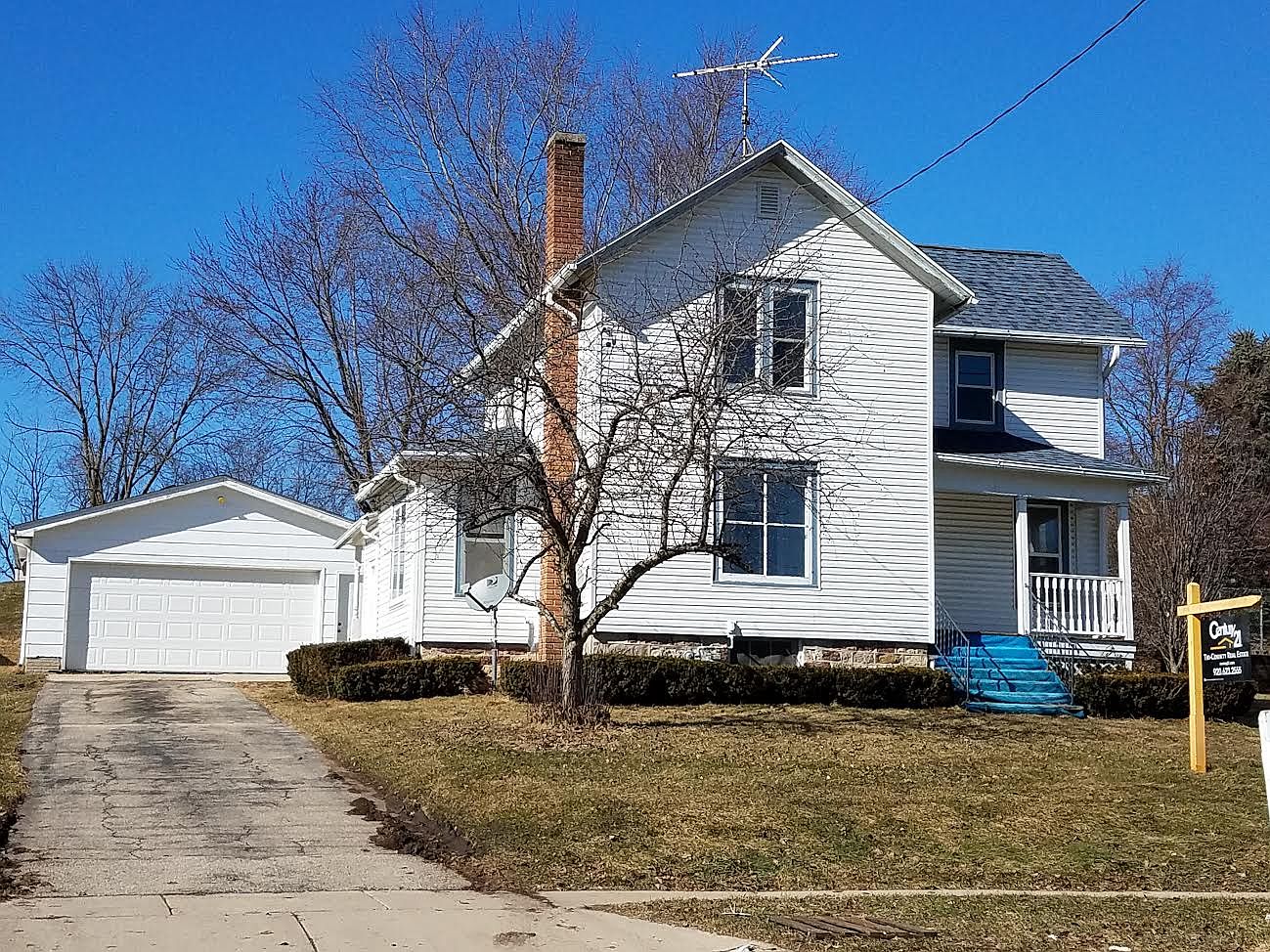 418 S Main St, Fall River, WI 53932 Zillow