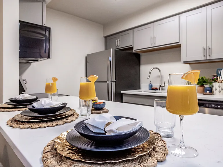 Golfview Apartments — Photo 10