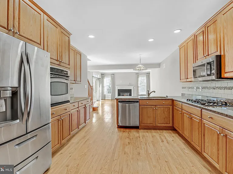 63 Old Barn Dr — Photo 9