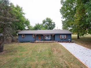 202 E Cawlfield St, Ash Grove, MO 65604