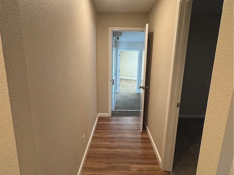 2100 Kennedy Ave — Photo 28