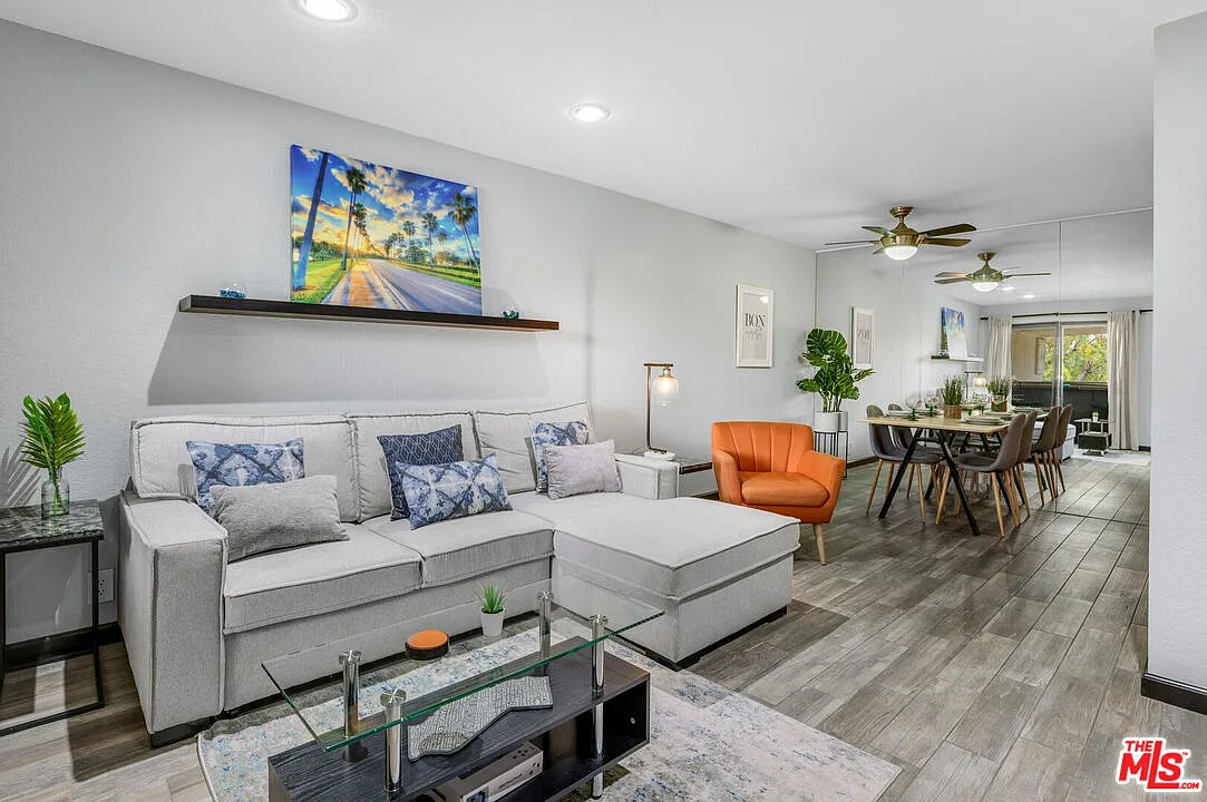1 bed, 1.0 bath, 589 sqft, $1,695 — Photo 2
