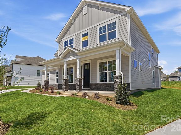 3rd image of 1312 Knob Creek Dr