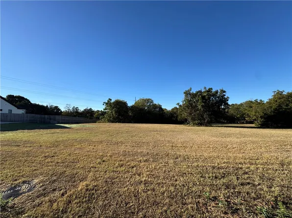 3 Ritchie Rd, Woodway, TX 76712