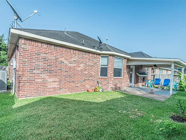 307 Autumn Creek Ln — Photo 32
